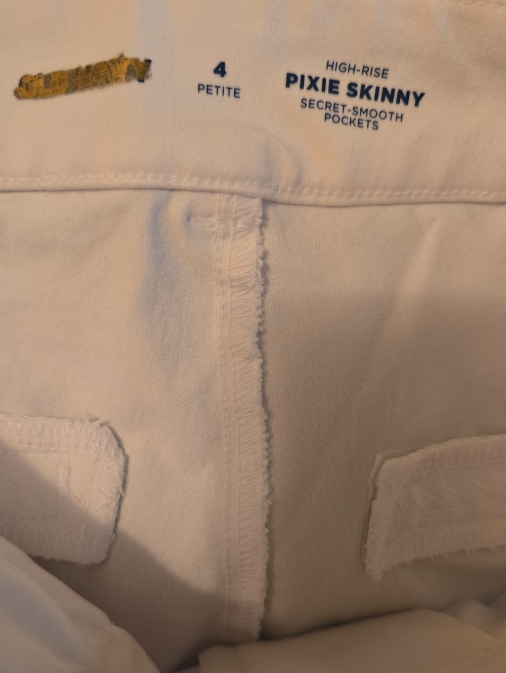 New Old Navy Women's 4 Petite High-rise Pixie Skinny White Crop Pants - Picture 5 of 8